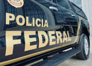 Concurso da Polícia Federal com salário de R$ 26,8 mil encerra inscrições nesta terça (17); confira