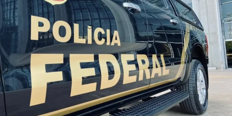 Concurso da Polícia Federal com salário de R$ 26,8 mil encerra inscrições nesta terça (17); confira