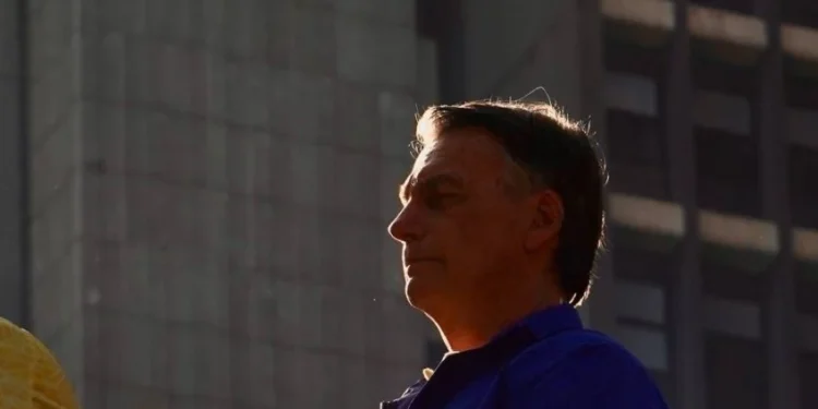 Nem preciso ser presidente, diz Bolsonaro na av. Paulista … Leia mais no texto original: (https://www.poder360.com.br/poder-brasil/nem-preciso-ser-presidente-diz-bolsonaro-na-av-paulista/) © 2025 Todos os direitos são reservados ao Poder360, conforme a Lei nº 9.610/98. A publicação, redistribuição, transmissão e reescrita sem autorização prévia são proibidas.