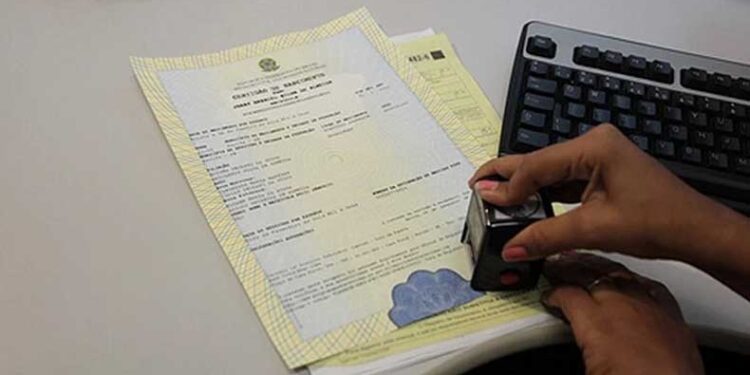 Mais de 22 mil crianças foram registradas sem o nome do pai no Piauí