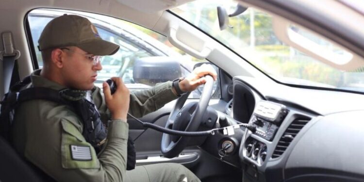 Secretaria da Segurança entrega equipamentos de radiocomunicação à PRF nesta quinta (24), em Teresina