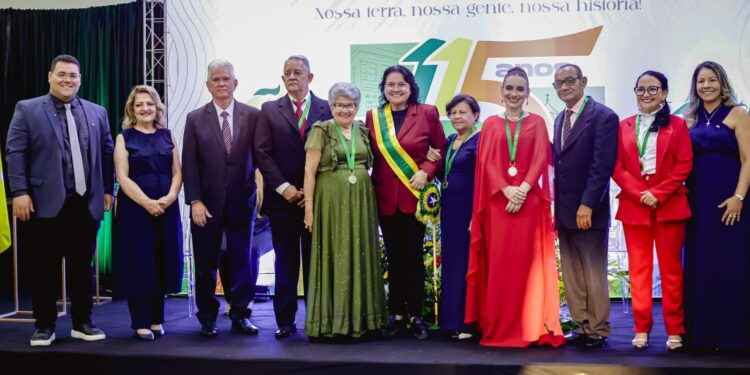 Piripiri celebra homenageados com a Comenda Juncal 2025 em noite de emoção e reconhecimento