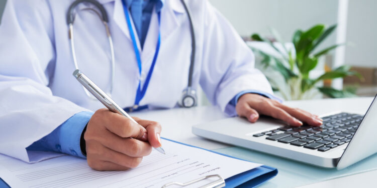 Planos de saúde começam a atender pacientes do SUS nesta 6ª. Entenda