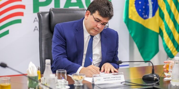 Rafael Fonteles sanciona Lei de Desenvolvimento das Micro e Pequenas Empresas