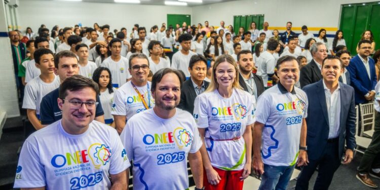 Blitz ONEE realizou programação com alunos da rede pública e municipal sobre eficiência energética