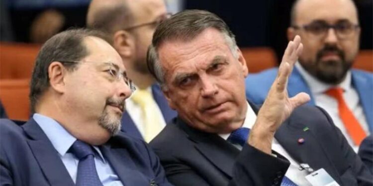 Defesa pede ao STF fim de prisão domiciliar de Bolsonaro