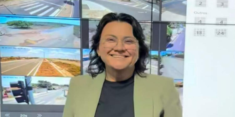 Prefeita Jôve Oliveira implementa sistema de monitoramento em Piripiri