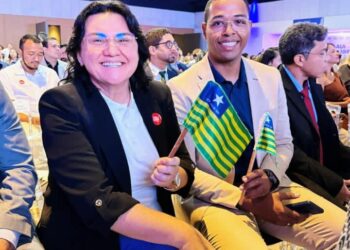 PREFEITA JÔVE OLIVEIRA COMEMORA O PRIMEIRO LUGAR,NO ATENDIMENTO DIGITAL