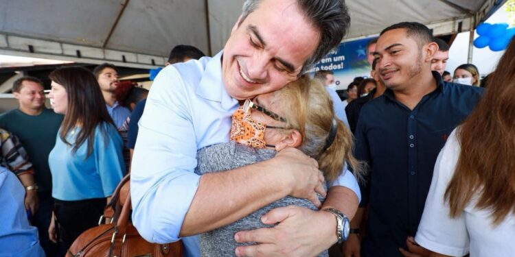 Ciro Nogueira lidera, disparado, pesquisa Amostragem, com 54% das intenções de votos