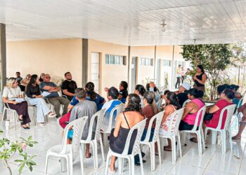 Catadores de recicláveis de Piripiri participam de reunião sobre entrega de novo galpão