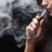 Vape e cigarro eletrônico elevam riscos cardíacos e causam rápida dependência
