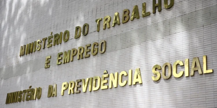 Ministério do Trabalho cancela o registro de mais de 100 entidades sindicais no Piauí