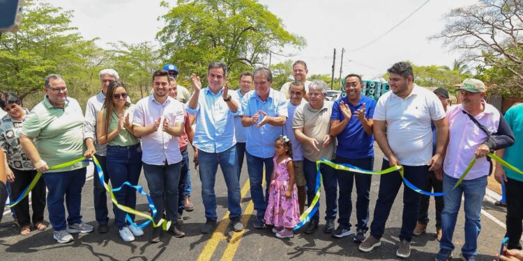 Ciro Nogueira cumpriu intensa agenda neste domingo (09) com visitas de obras e inauguração de asfalto, resultados de suas emendas