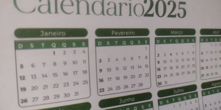 Projeto quer mudar feriados para as sextas-feiras e acabar com “dias enforcados” no calendário