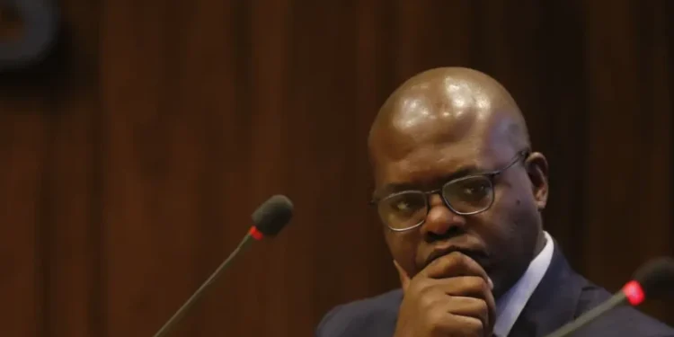 PF indicia ex-ministro Silvio Almeida por importunação sexual