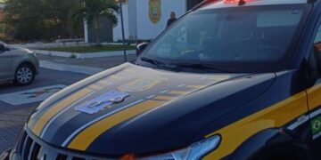 PRF prende homem com mandado de prisão por pensão alimentícia durante fiscalização na BR-343 em Parnaíba