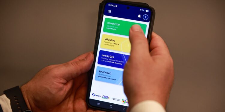 Golpe da CNH Social se espalha e Detran-PI alerta para falsas cobranças