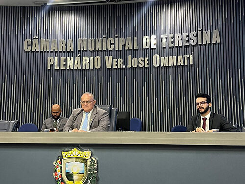 Antônio José Lira anuncia que vai entrar na disputa pelo Senado