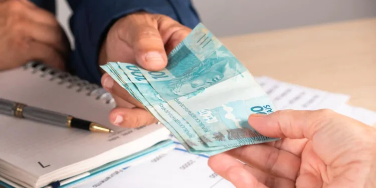 Aposentados têm até 14 de fevereiro para pedir ressarcimento ao INSS