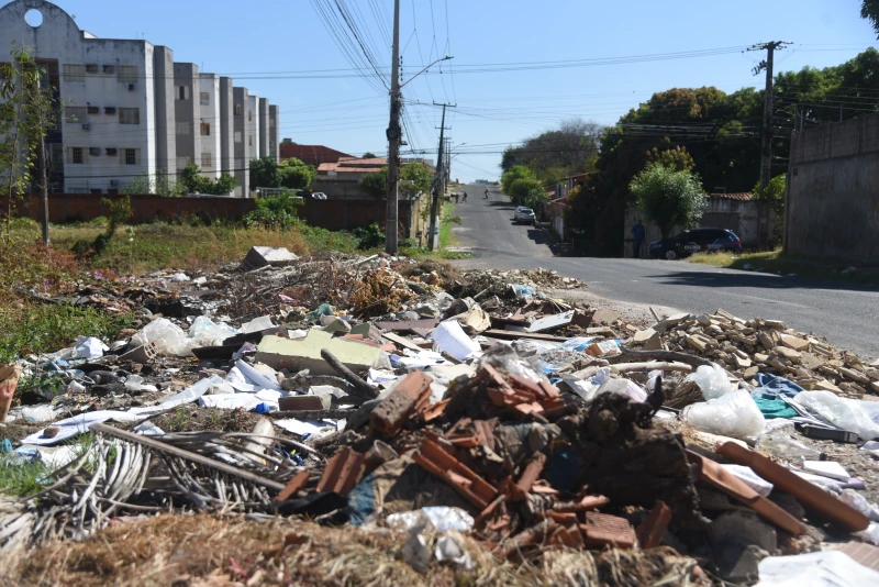 Piauienses podem ser multados em até R$ 162 mil por descarte irregular de lixo