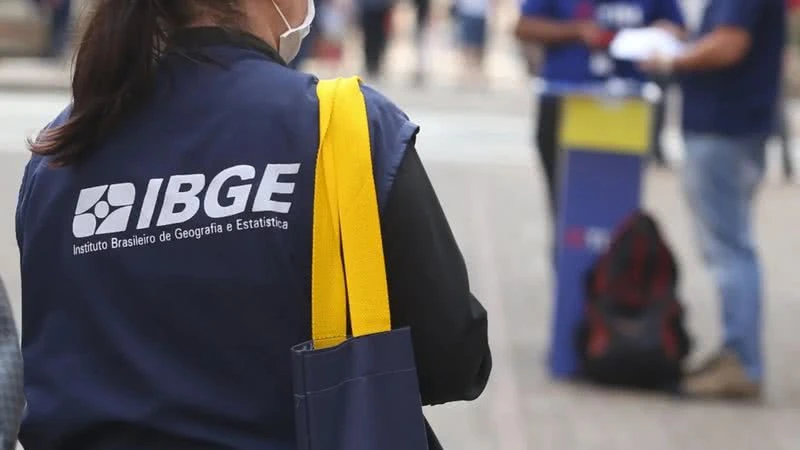 IBGE abre 1,4 mil vagas temporárias com salários de até R$ 5,2 mil; veja como se inscrever