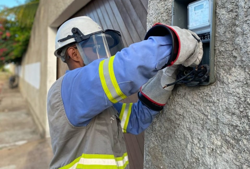 Entenda como solicitar a religação de energia do seu imóvel