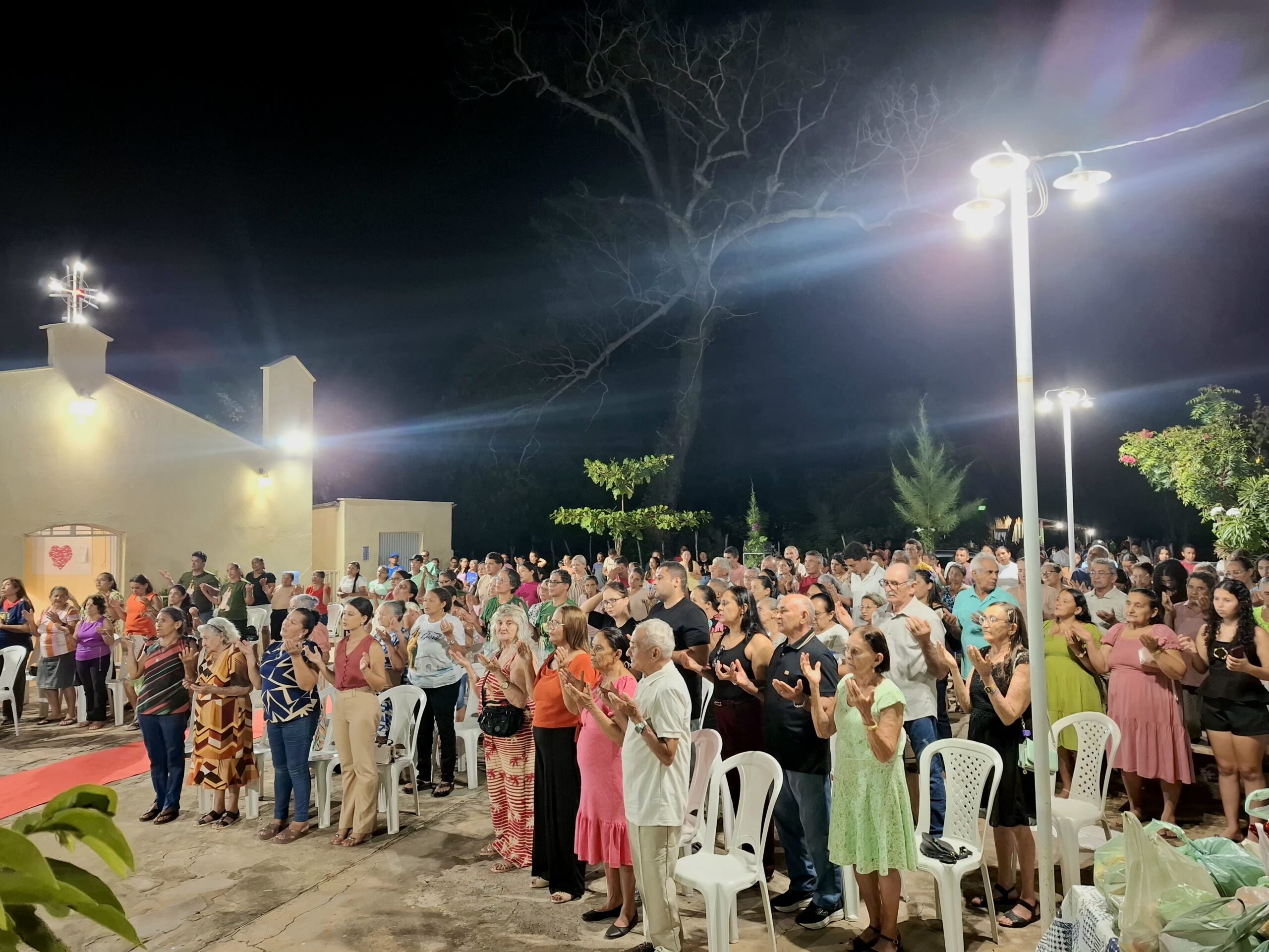 Canto do Araçá vivencia segunda noite do Festejo de Nossa Senhora das Dores